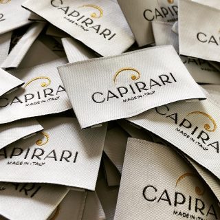 The new #Capirari labels 

#Capirari #labels #goldfinish #madeinItaly #detail