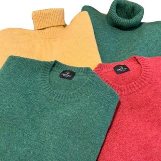 There are certain things that everyone should have and a soft Shetland sweater is high on that list.
Come to discover our proposals on: Capirari.com (link in bio)

#Capirari#menswear#detail#sweaters#shetland#wool#naturalfabric#madeinitaly#colours#quality#craftsmanship#menwithstyle#knitwear